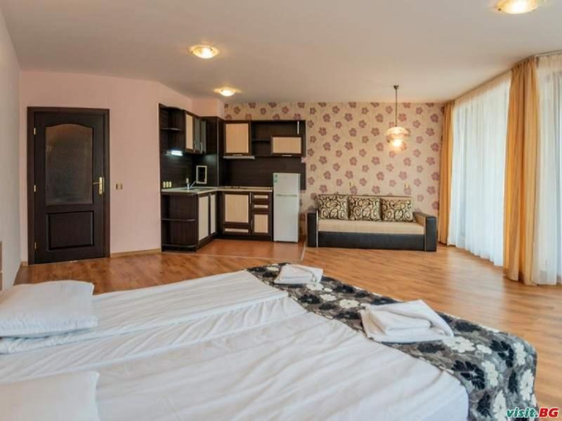 South Beach Hotel - New Management And Free Beach Access Tsarevo Eksteriør billede