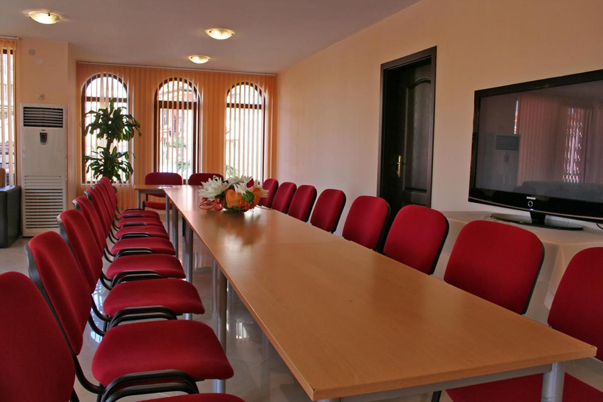 South Beach Hotel - New Management And Free Beach Access Tsarevo Eksteriør billede