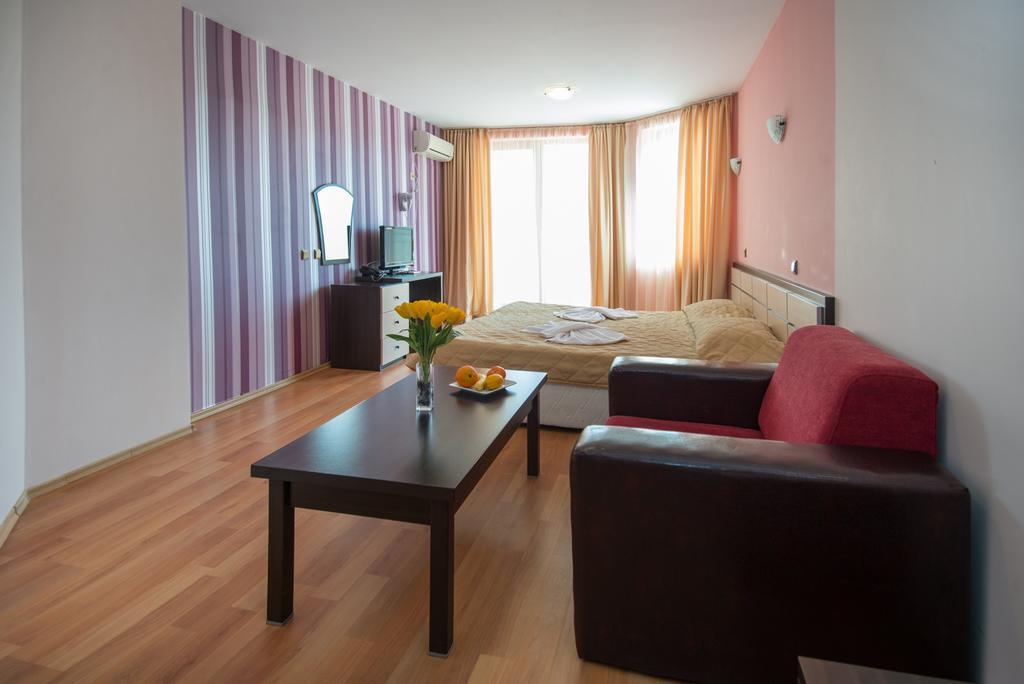 South Beach Hotel - New Management And Free Beach Access Tsarevo Eksteriør billede