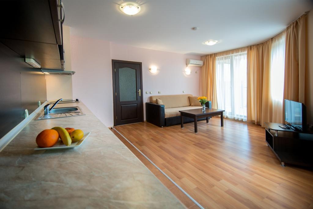 South Beach Hotel - New Management And Free Beach Access Tsarevo Eksteriør billede